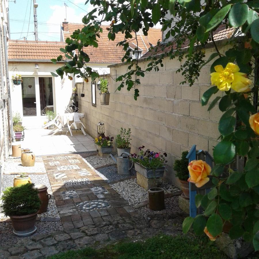 Le Coq En Pate Bed and Breakfast Romilly-sur-Seine Exteriör bild