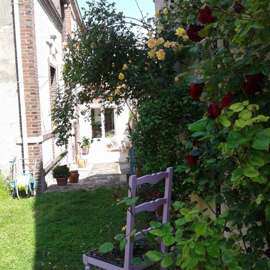 Le Coq En Pate Bed and Breakfast Romilly-sur-Seine Exteriör bild