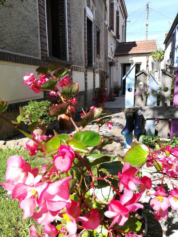 Le Coq En Pate Bed and Breakfast Romilly-sur-Seine Exteriör bild