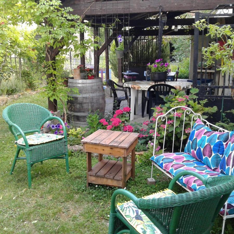 Le Coq En Pate Bed and Breakfast Romilly-sur-Seine Exteriör bild
